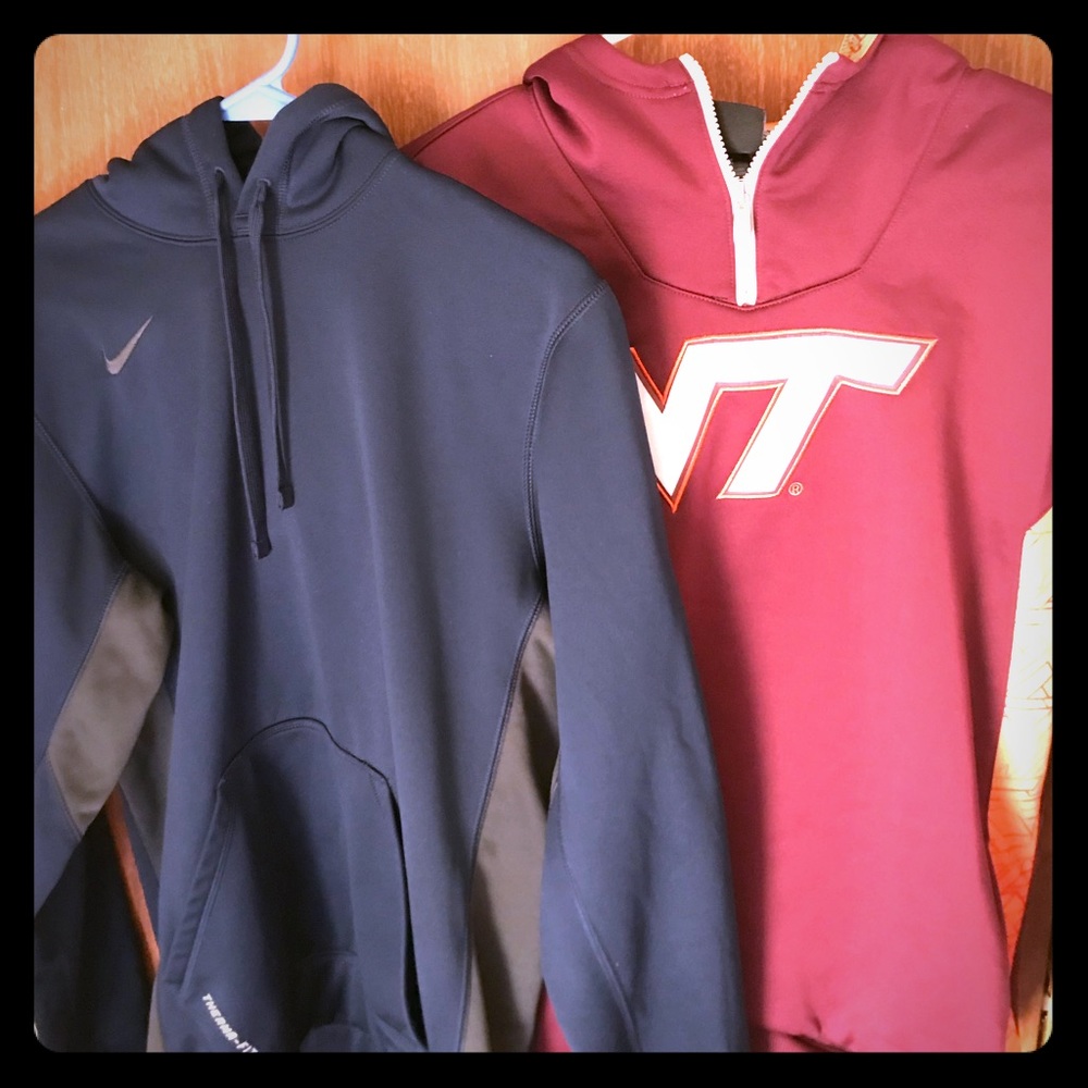 Men’s Nike sweatshirt